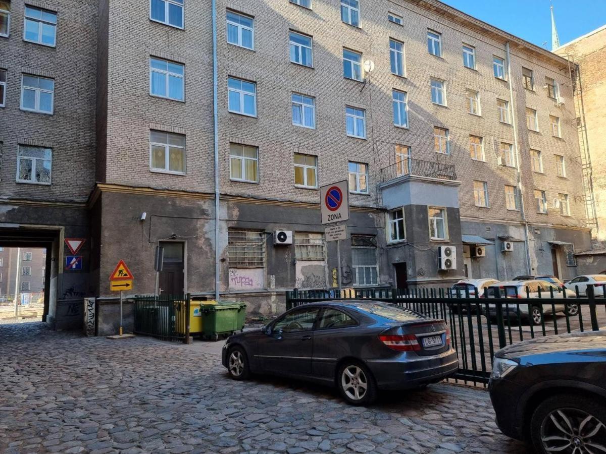 City Inn Riga Apartment Old Town Home With Parking ภายนอก รูปภาพ